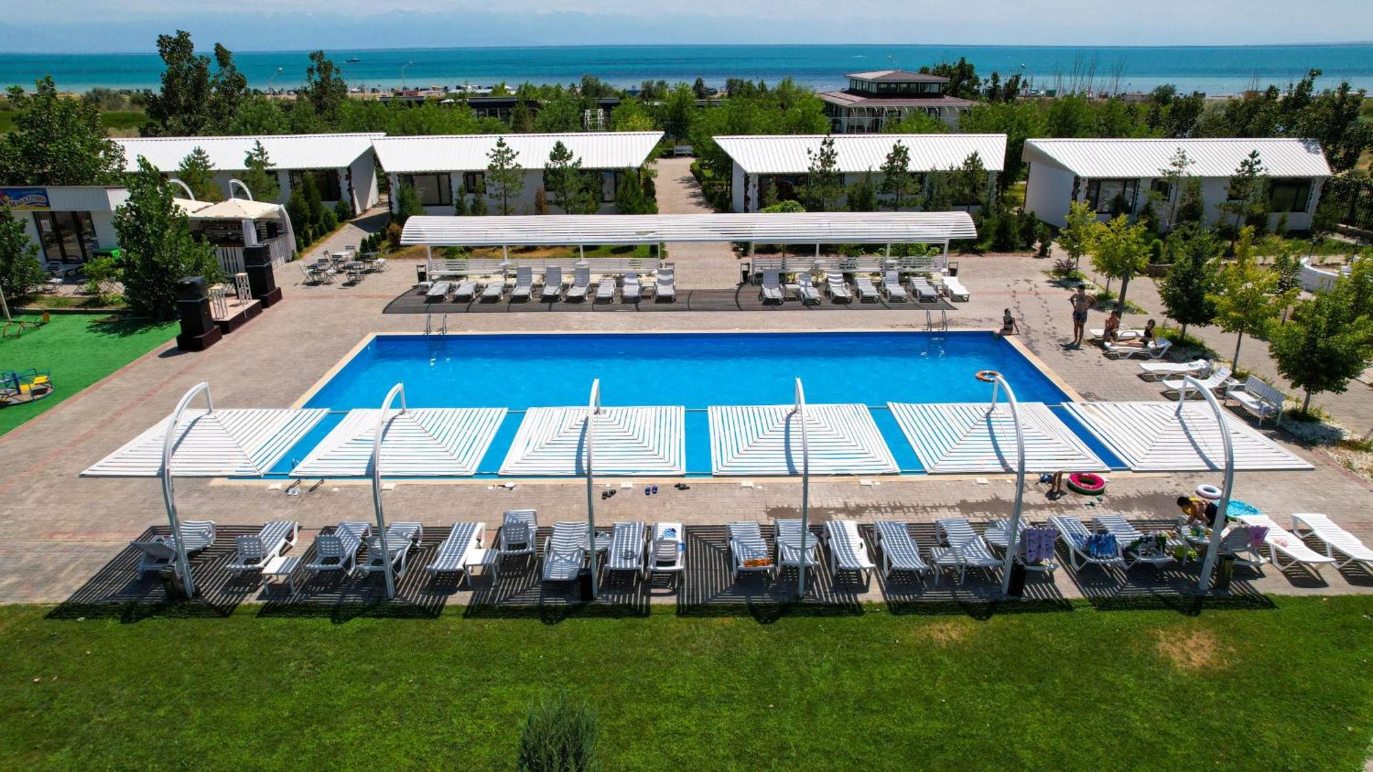 La Dolce Vita Resort Kapchagay Exterior photo